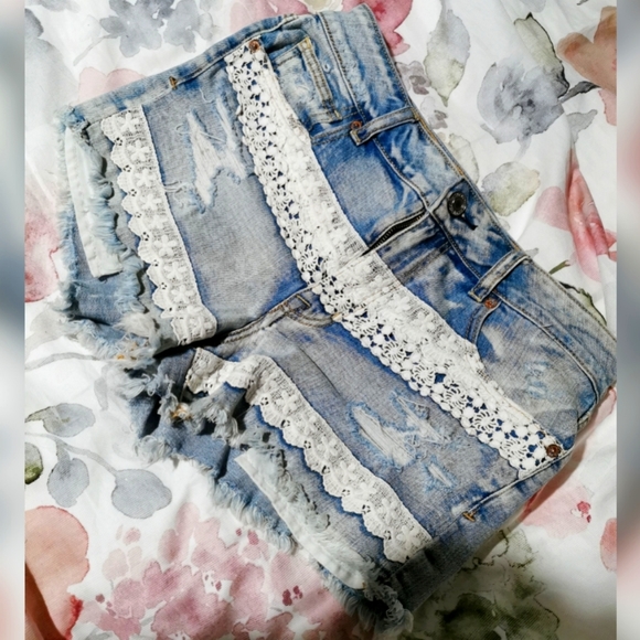 (2 for $40) AE High Waisted Denim Shorts NWOT - Picture 3 of 5